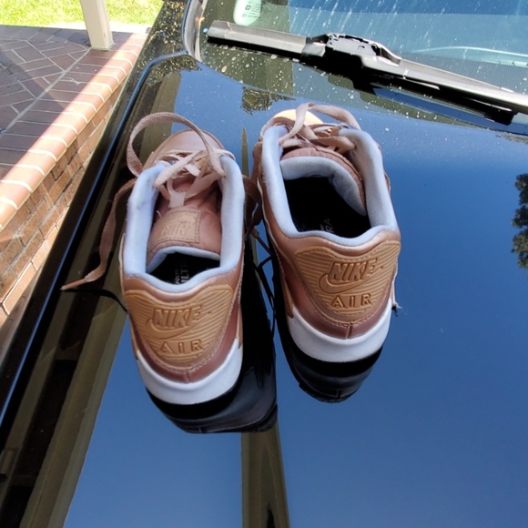 Rose gold Nike air max - Picture 3 of 3